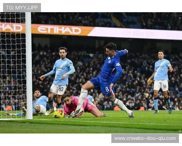 曼城两球领先遭热刺逼平,争冠主动权重回阿森纳