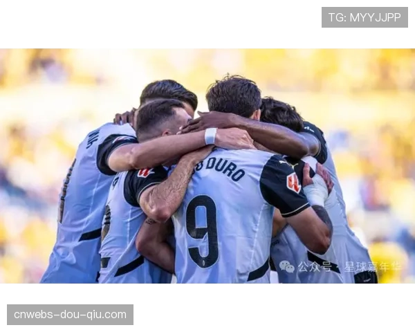 实时:赫塔菲vs奥萨苏纳,比赛因球迷向场内投掷杂物中断十分钟 实时:赫塔菲vs奥萨苏纳,比赛因球迷向场内投掷杂物中断十分钟