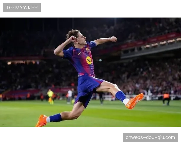 闪电进球!开场仅37秒,赫罗纳前锋即攻破奥萨苏纳球门 闪电进球!开场仅37秒,赫罗纳前锋即攻破奥萨苏纳球门